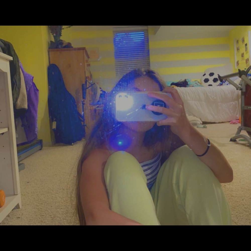 Meet your Posher, Addison